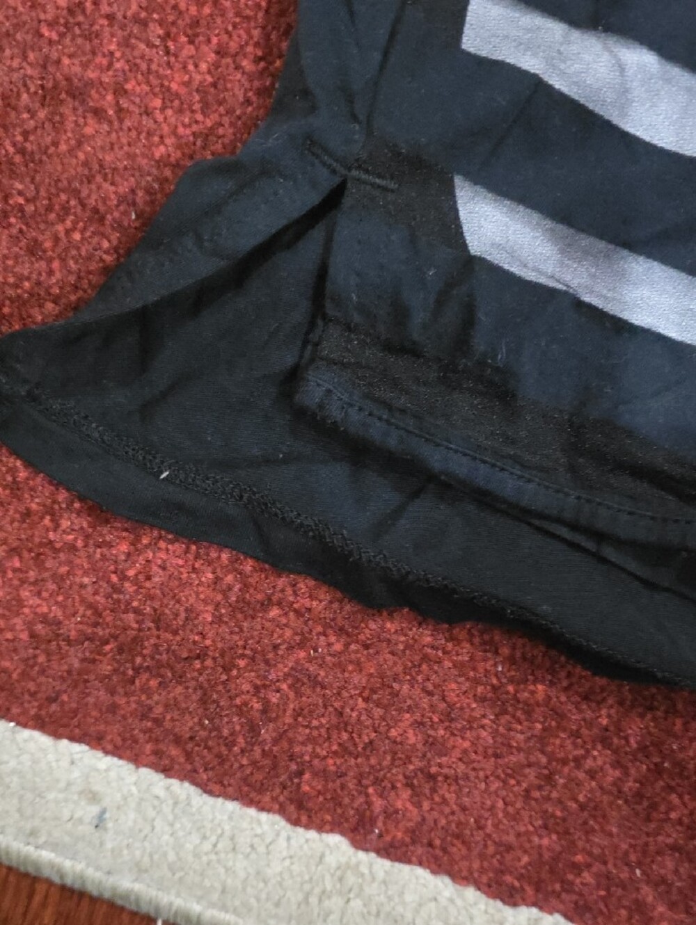 Nike Black Short-Sleeve Tee with Gray Diagonal Stripe Graphic - Picture 7 of 8
